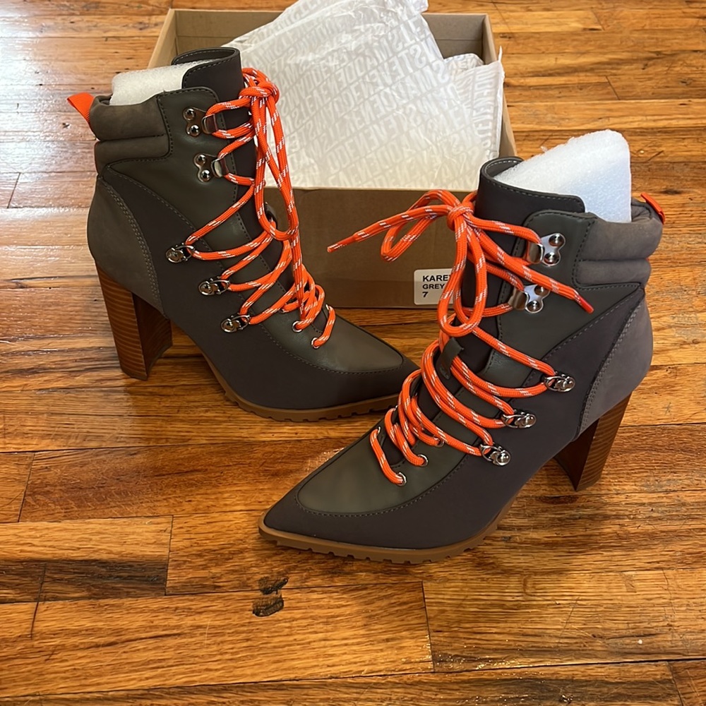 Steve Madden NWT Karey Ankle Boot Grey Multi FREE SHIPPING!